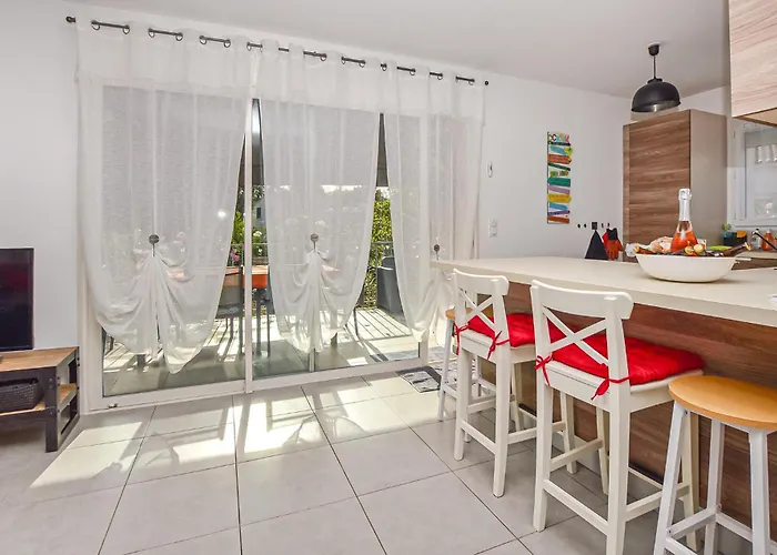 Moderne A Pieds * Prunete