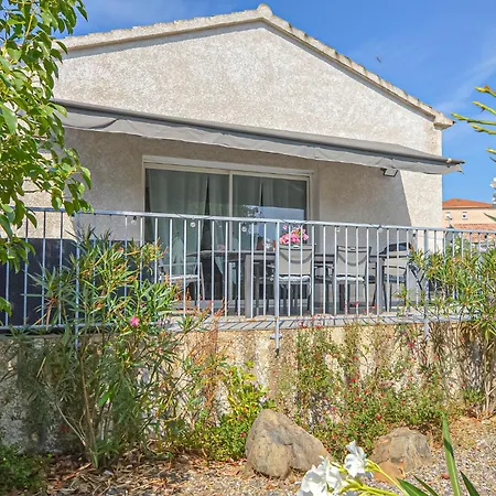 Moderne A Pieds Semesterbostad