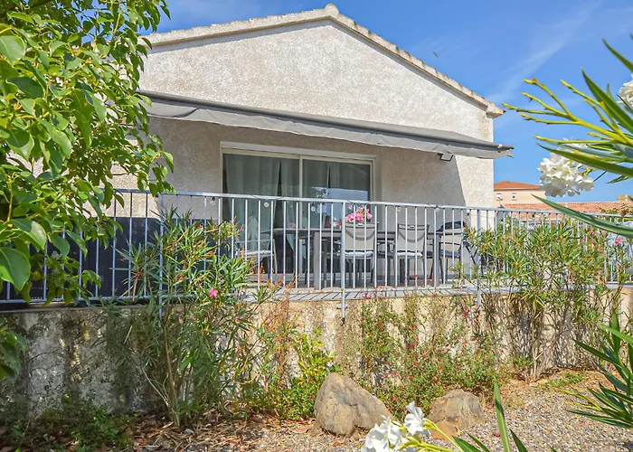 Moderne A Pieds Ferienhaus