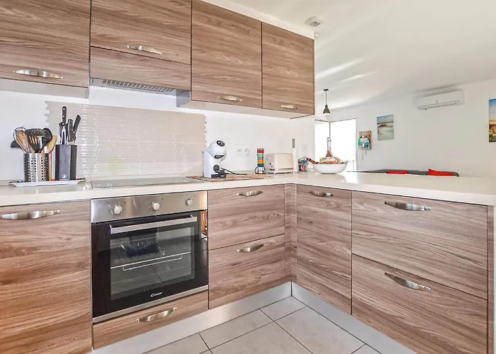 Moderne A Pieds Ferienhaus